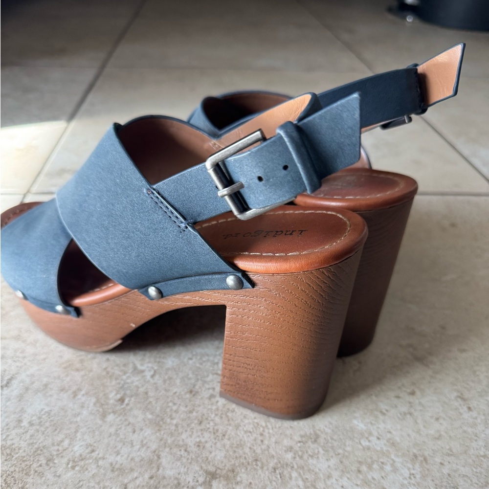 Sandals 👡 - Picture 3 of 7